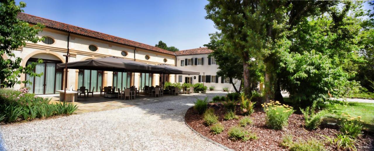 Hotel Ristorante Magia Del Brenta Fiesso D'artico Exterior photo