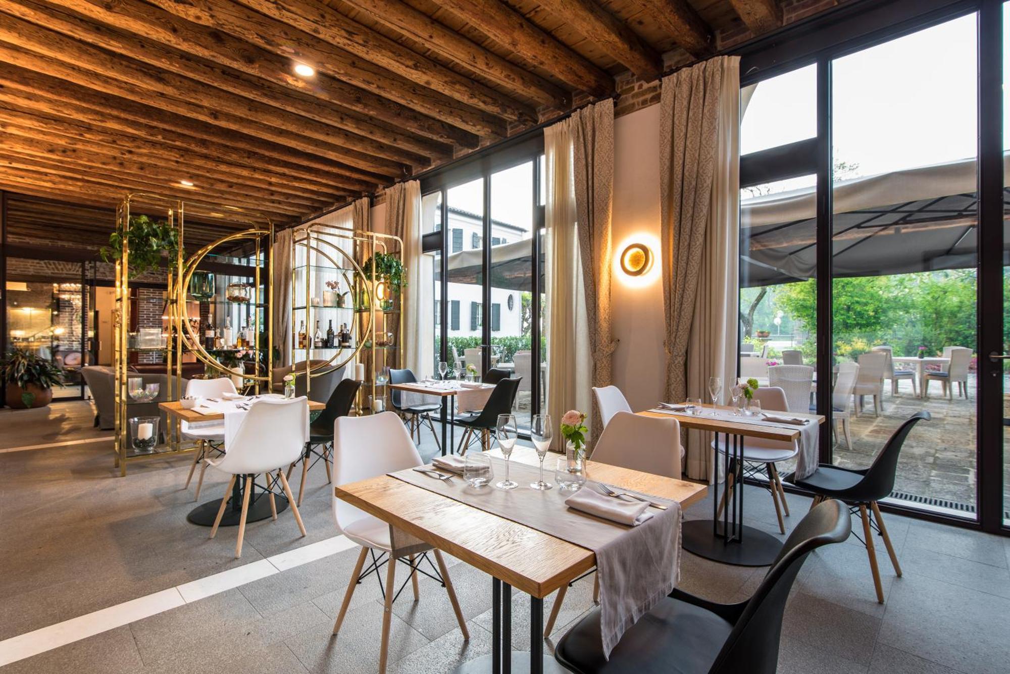 Hotel Ristorante Magia Del Brenta Fiesso D'artico Exterior photo